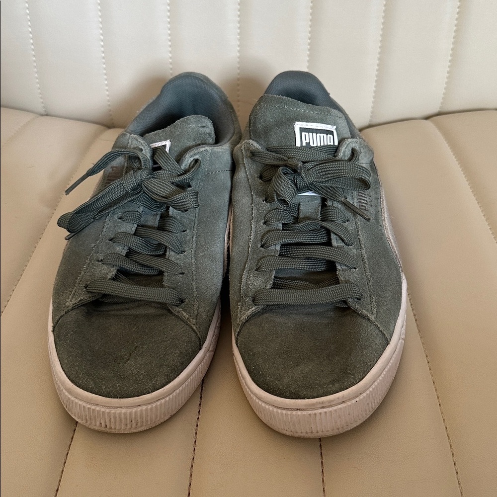 Puma Sneakers